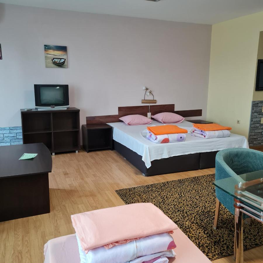 Елка Lejlighed Burgas City Eksteriør billede